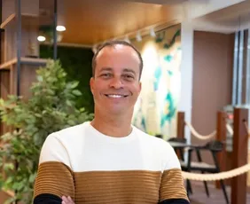 Imagem ilustrativa da imagem Um café que fica