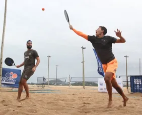 Imagem ilustrativa da imagem Feras fazem final emocionante no Tribuna Open de Beach Tennis