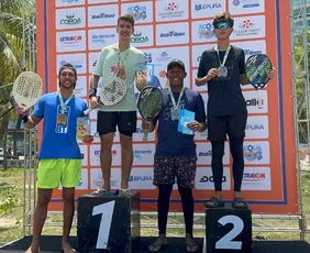 Imagem ilustrativa da imagem Primeiro dia de competição movimenta Praia de Camburi e coroa vencedores