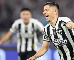 Imagem ilustrativa da imagem Reveja os gols da vitória do Botafogo por 5 a 0 sobre o Peñarol na Libertadores