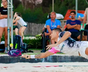 Imagem ilustrativa da imagem Tribuna Open de Beach Tennis agita a Praia de Camburi neste final de semana