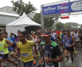Imagem ilustrativa da imagem Veja a galeria de fotos da 11ª Corrida Tribuna Ruas da Cidade