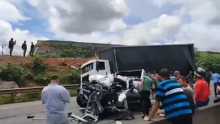 Imagem ilustrativa da imagem Acidente com quatro veículos interdita a Rodovia do Contorno em Cariacica