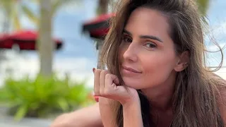 Imagem ilustrativa da imagem Deborah Secco vai comandar reality de poliamor para formar trisais