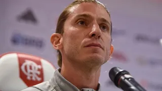 Imagem ilustrativa da imagem Filipe Luís vê erro de Wesley em treta na 'vitória artística' sobre Vasco
