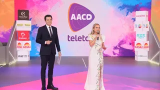 Imagem ilustrativa da imagem Teleton tem homenagem a Silvio Santos e participação de Eliana após saída do SBT