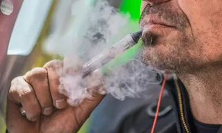 Imagem ilustrativa da imagem 75% dos fumantes de cigarro eletrônico sofrem de ansiedade, diz estudo