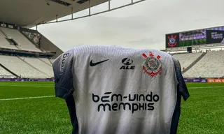 Imagem ilustrativa da imagem Corinthians faz 3 a 0 no Atlético-GO e Memphis Depay faz estreia discreta