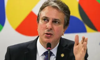 Imagem ilustrativa da imagem Governo planeja bolsa para universitários nos moldes do Pé-de-Meia, diz ministro