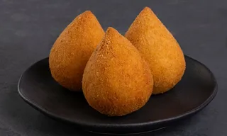 Imagem ilustrativa da imagem Polícia investiga morte de professora que morreu após comer coxinha