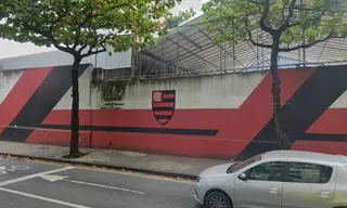 Imagem ilustrativa da imagem Torcida do Flamengo picha muros da Gávea pedindo 'Fora Tite' e ameaçando elenco