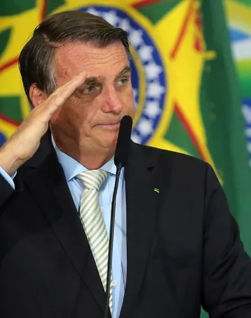 Imagem ilustrativa da imagem Bolsonaro diz acordar 'todo dia com a sensação da PF na porta'