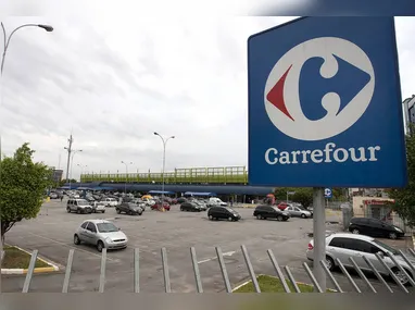 Imagem ilustrativa da imagem Carrefour recua e publica carta de retratação para o Brasil