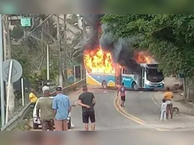 Imagem ilustrativa da imagem Confronto com a polícia termina com morte e ônibus incendiado no ES