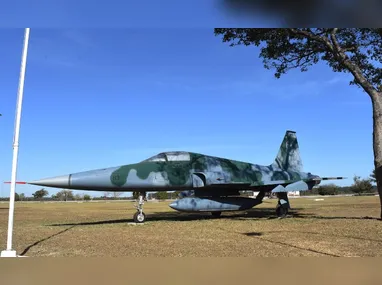 Aeronave modelo F-5M, como a que se acidentou no Rio Grande do Norte