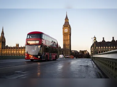 Imagem ilustrativa da imagem Mulher leva 50 pontos após ser atacada por homem com mordidas na Inglaterra