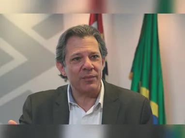 Imagem ilustrativa da imagem Taxar milionários é alternativa, diz Haddad