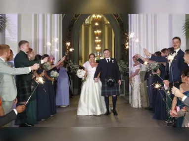 Imagem ilustrativa da imagem Tradição da Escócia emociona em casamento na Catedral de Vitória. Veja registros