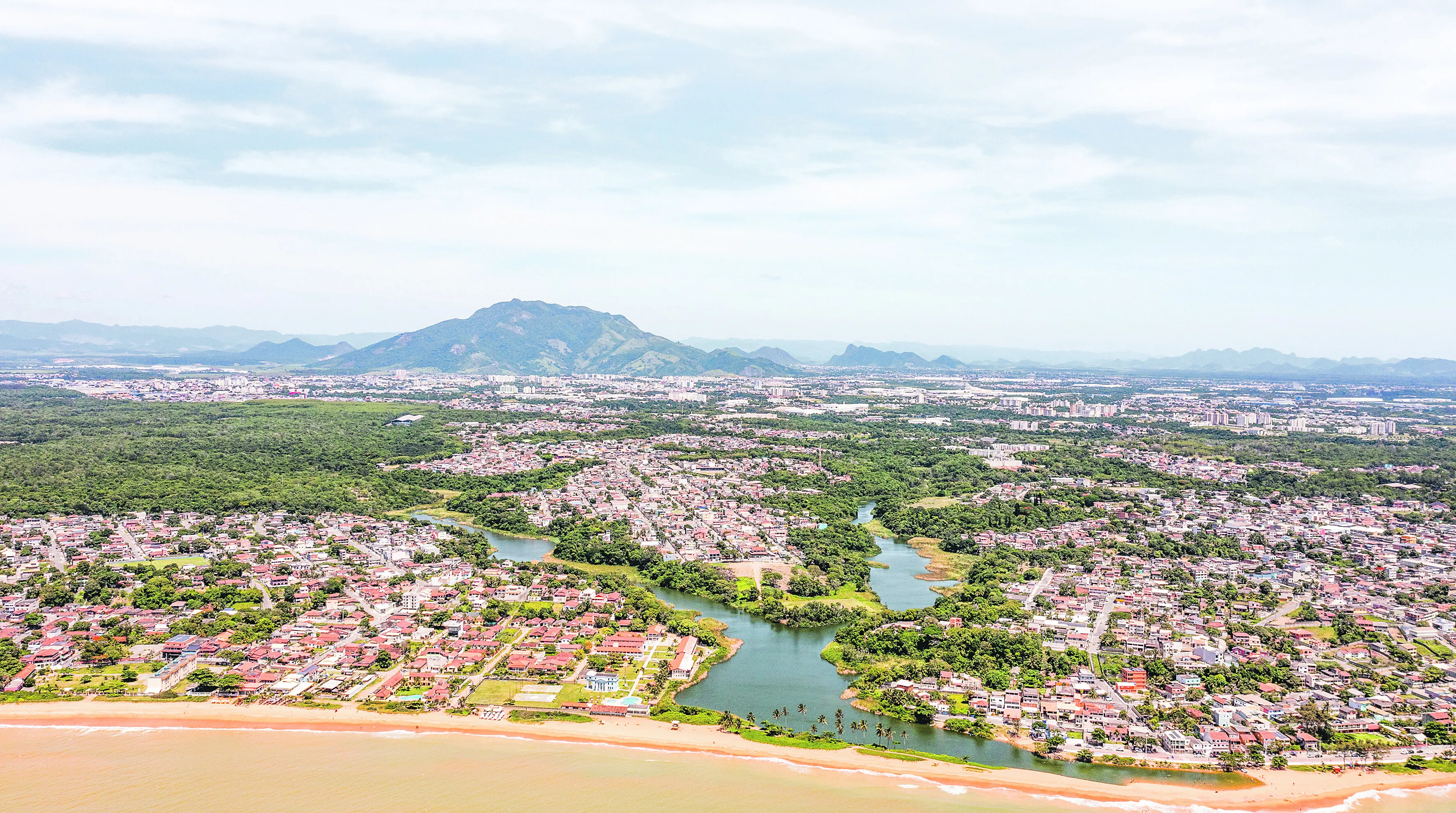 vista aérea da serra:  preservação da qualidade do ar pode ser feita a partir de boa gestão para  garantir o desenvolvimento equilibrado e sustentável