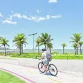 Ciclista no calçadão da Praia de Camburi, Vitória: medidas garantem que ar continue sendo classificado como bom em toda a região metropolitana