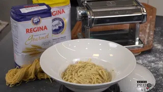 Imagem ilustrativa da imagem Cacio e Pepe: aprenda a fazer a receita com massa fresca