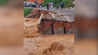 Imagem ilustrativa da imagem Chuva destrói ponte na região Serrana do ES