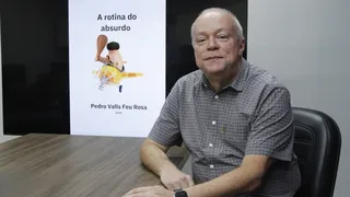 Imagem ilustrativa da imagem Novo livro digital com artigos de Feu Rosa