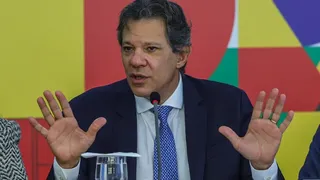 Imagem ilustrativa da imagem Haddad se reúne com Motta e Alcolumbre para retomar diálogo após crise do IOF