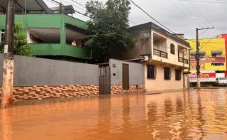 Imagem ilustrativa da imagem Chuva alaga ruas de cidades do Sul do ES