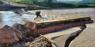 Imagem ilustrativa da imagem Chuva destrói ponte no Rio Grande do Sul dois meses após inauguração