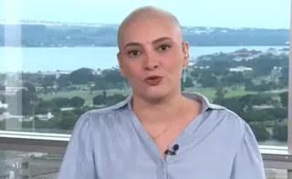 Imagem ilustrativa da imagem Jornalista da CNN Brasil volta ao trabalho após descobrir câncer de mama