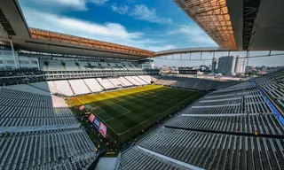 Imagem ilustrativa da imagem Torcida lança vaquinha para quitar arena do Corinthians: veja como funciona