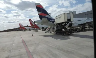 Imagem ilustrativa da imagem Voos de Vitória por apenas R$ 406 (ida e volta) na última promoção de 2024