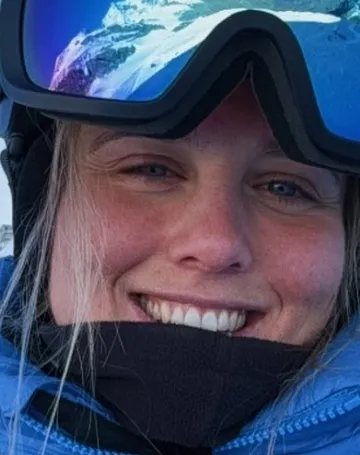 Imagem ilustrativa da imagem Atleta olímpica do snowboard morre após avalanche em resort na Suíça