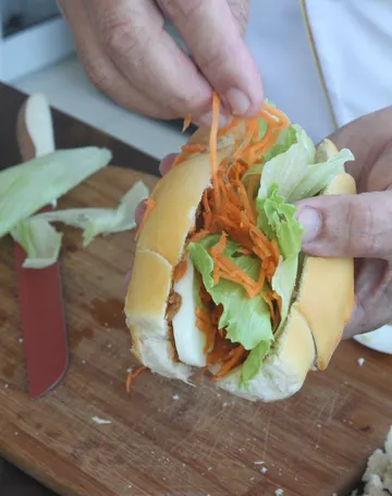 Imagem ilustrativa da imagem Lanche para as férias: sanduíche de pão de sal com pasta de sardinha