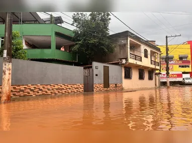 Imagem ilustrativa da imagem Chuva alaga ruas de cidades do Sul do ES