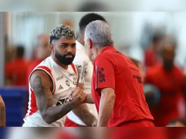 Imagem ilustrativa da imagem 'Corroendo por dentro', diz Gabigol sobre sofrimento com Tite no Flamengo