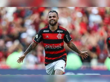 Imagem ilustrativa da imagem Flamengo quebra invencibilidade do Internacional no Brasileirão em jogo no Maracanã