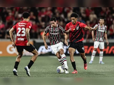 Torcedores do Botafogo comemoraram com jogadores título da Libertadores