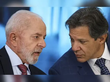 Imagem ilustrativa da imagem Haddad cancela férias e tem reunião com Lula