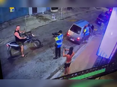 Imagem ilustrativa da imagem VÍDEO | Policial penal é morto após achar que assaltante usava arma de gel