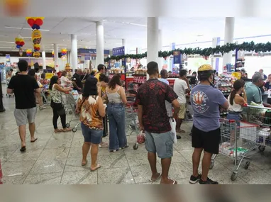 Imagem ilustrativa da imagem Veja o horário de funcionamento de lojas e supermercados na véspera de natal no ES