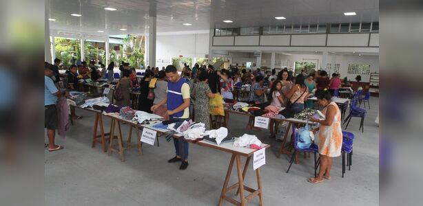 Roupas e brinquedos para famílias carentes na Serra