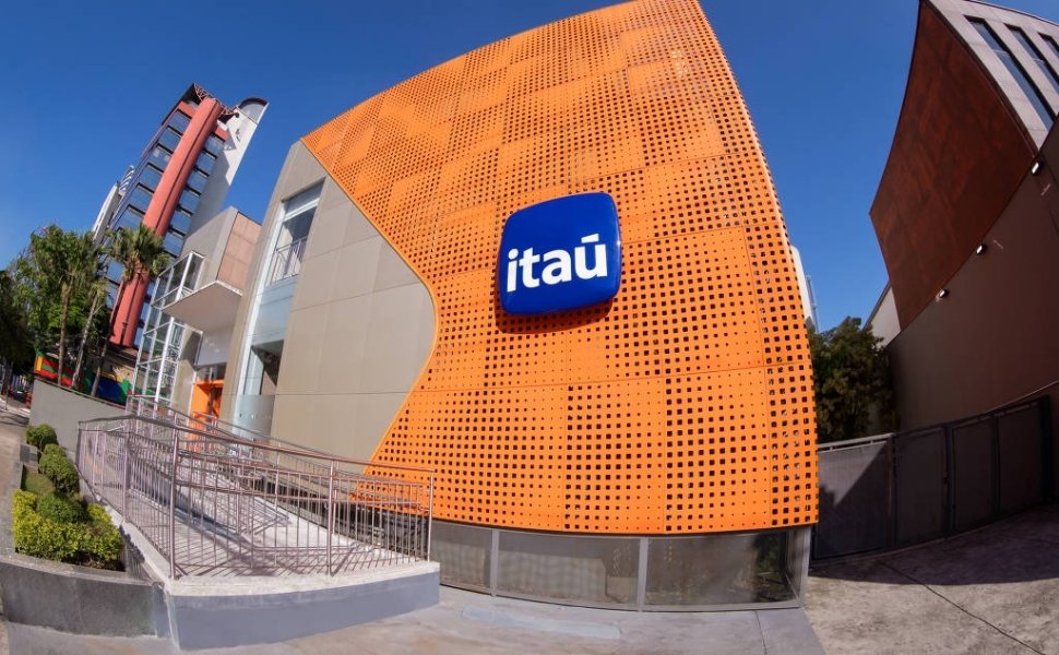 App do Itaú fora do ar em dia de pagamento