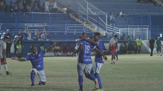 Imagem ilustrativa da imagem “Foi de lavar a alma”, celebra Edinho após goleada do Vitória no Capixabão