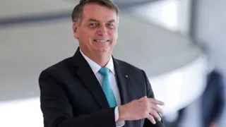 Imagem ilustrativa da imagem Perfil de Bolsonaro no X é novamente hackeado, diz Carlos