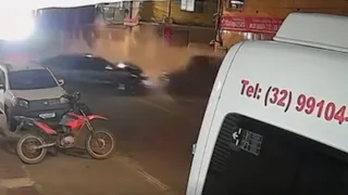 Imagem ilustrativa da imagem VÍDEO | Motorista com sinais de embriaguez e sem CNH causa acidente no Sul do ES