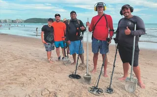 Imagem ilustrativa da imagem Em busca de "tesouros" perdidos nas praias do ES