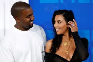 Imagem ilustrativa da imagem Kim Kardashian dá declaração rara sobre divórcio de Kanye West