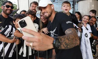 Imagem ilustrativa da imagem Festa da torcida para o Fogão vencer neste domingo em Cariacica